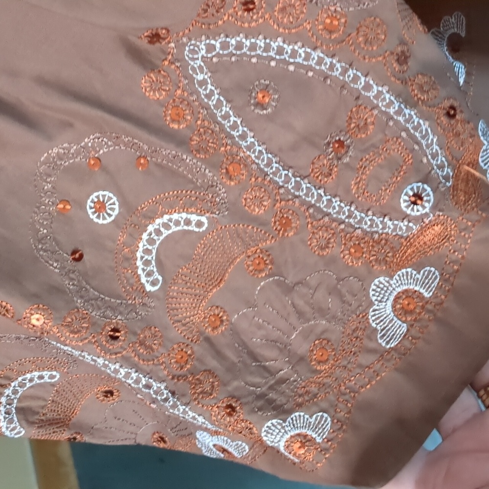 Side zip circle skirt pleated, decorative sequined border w/ embroidery detail - Picture 4 of 6